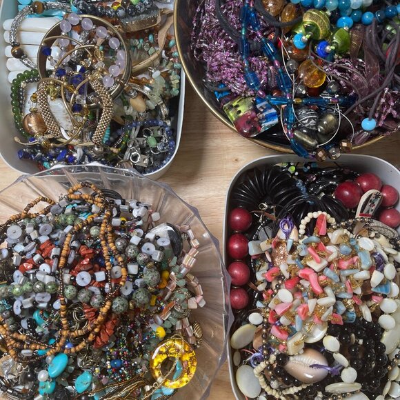 Unlisted Jewelry Item "Live Show Card" NFS - Picture 6 of 16